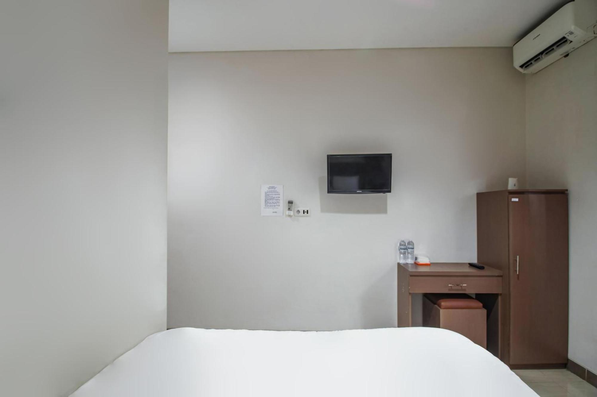 Capital O 93589 Hotel Wongso Syariah Pangkal Pinang Exterior photo