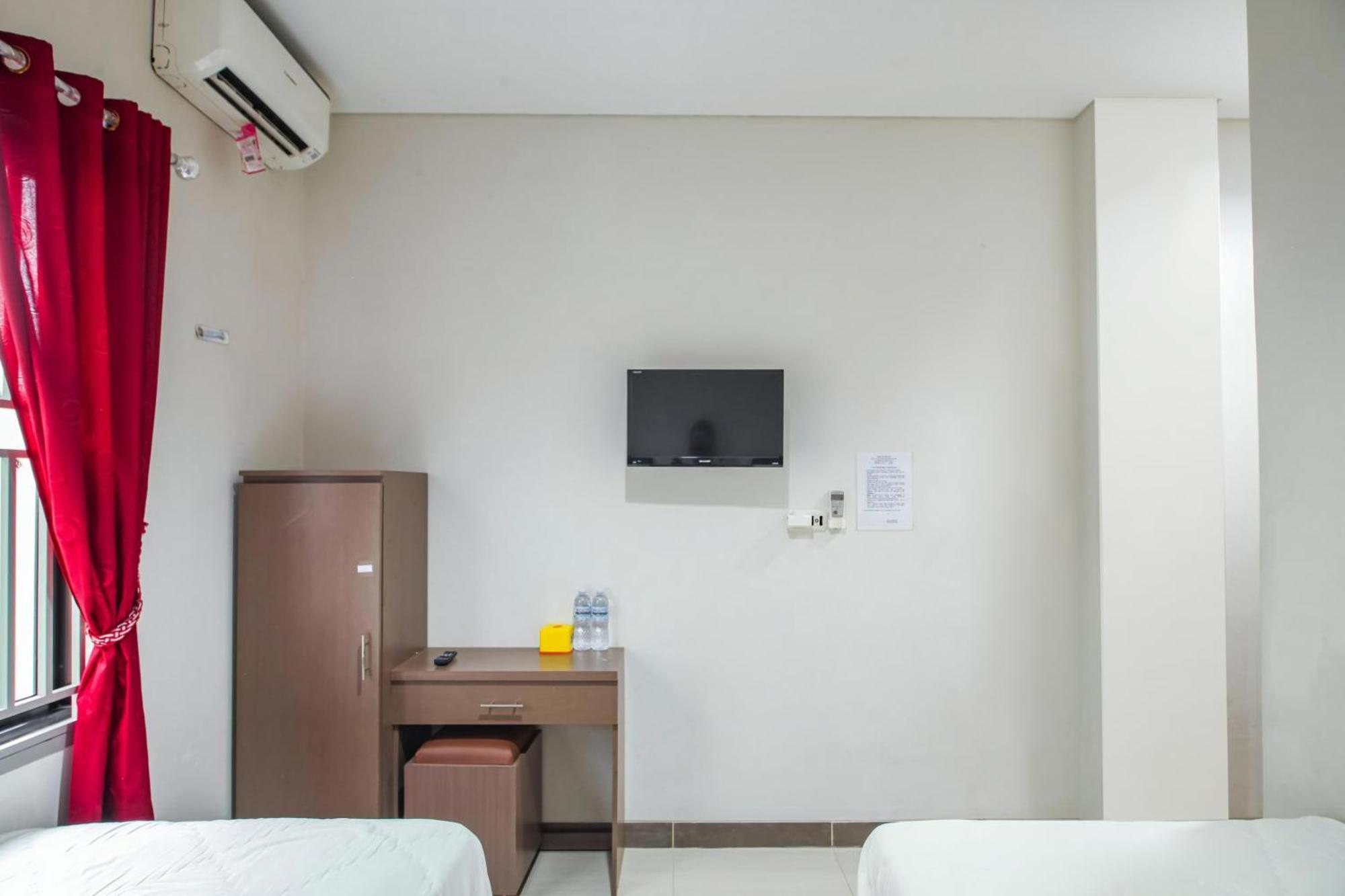 Capital O 93589 Hotel Wongso Syariah Pangkal Pinang Exterior photo
