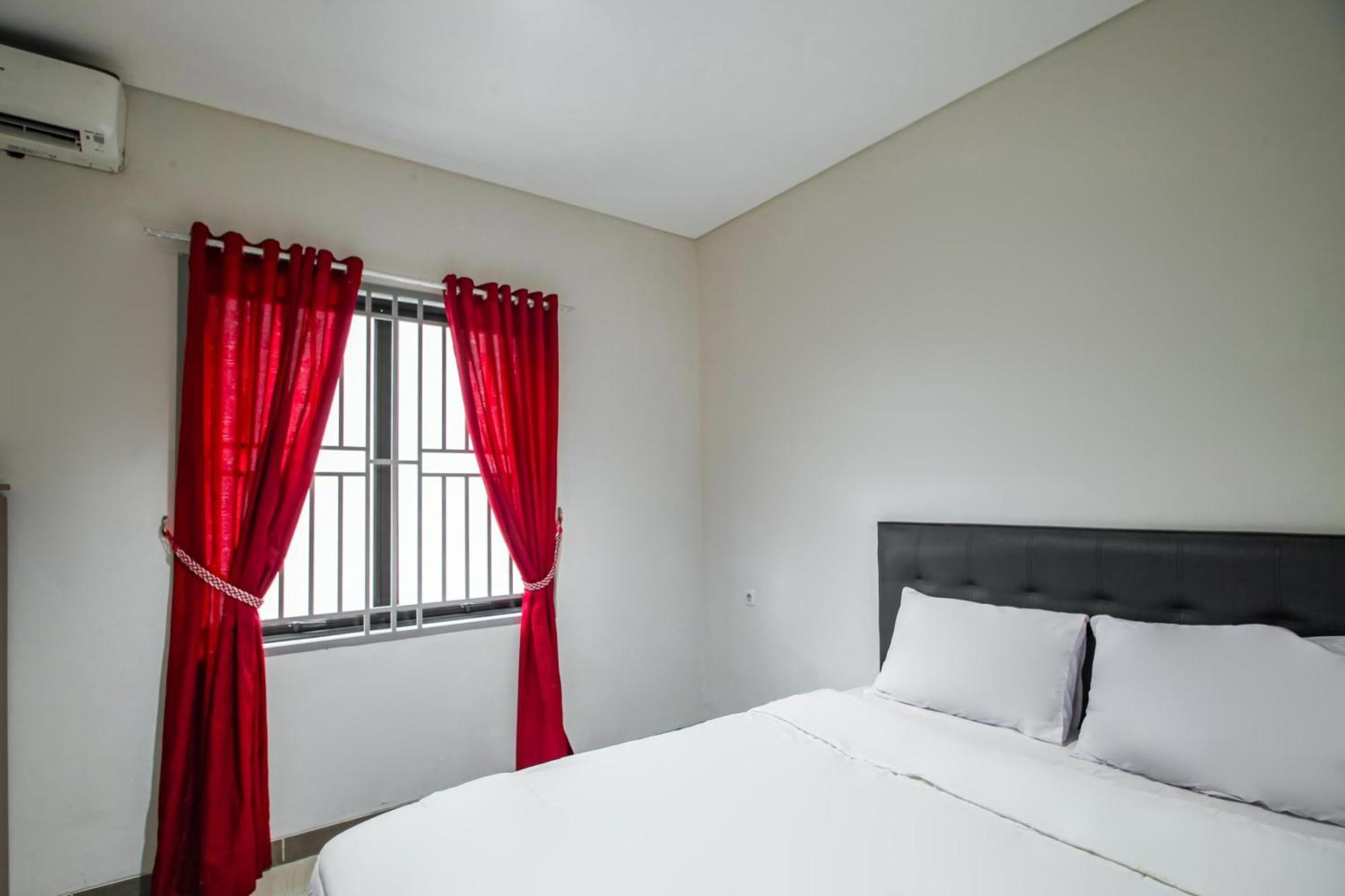Capital O 93589 Hotel Wongso Syariah Pangkal Pinang Exterior photo